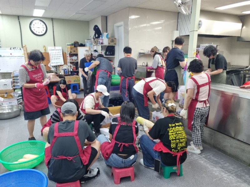 코코렌탈 성동점, 사랑바라기 봉사단과 종로3가 무료급식 봉사 참여